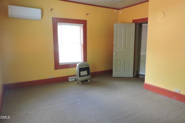 116 W West Hill Avenue S, Hillsborough, NC 27278