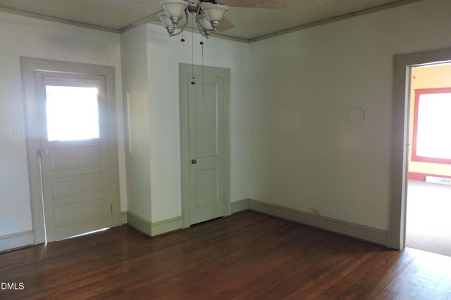 116 W West Hill Avenue S, Hillsborough, NC 27278