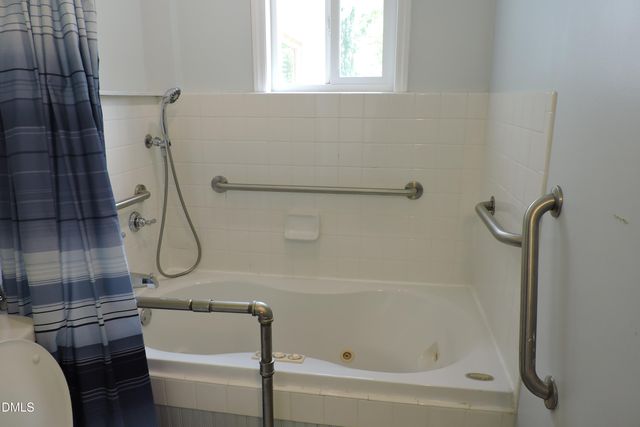 116 W West Hill Avenue S, Hillsborough, NC 27278