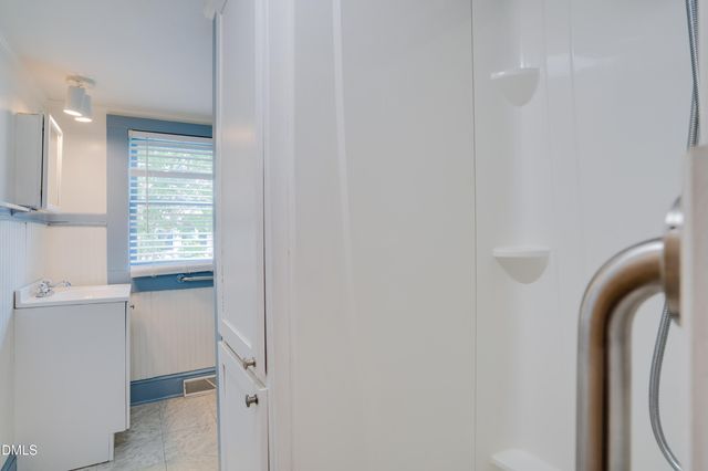116 W West Hill Avenue S, Hillsborough, NC 27278