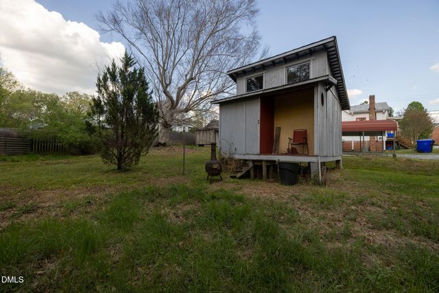 116 W West Hill Avenue S, Hillsborough, NC 27278