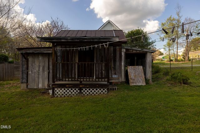 116 W West Hill Avenue S, Hillsborough, NC 27278
