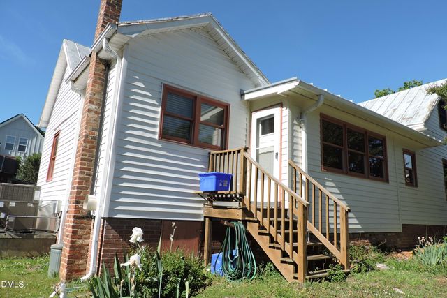116 W West Hill Avenue S, Hillsborough, NC 27278
