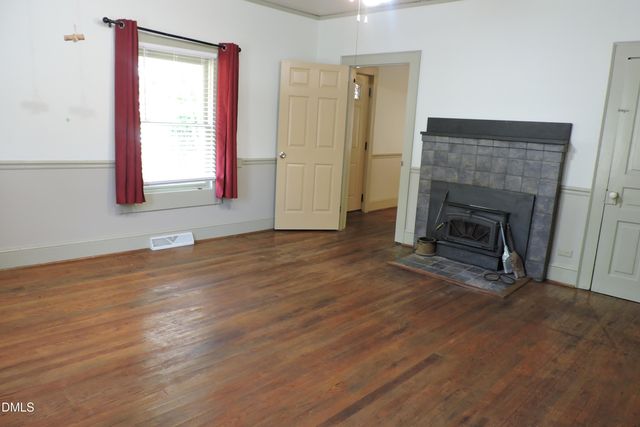 116 W West Hill Avenue S, Hillsborough, NC 27278