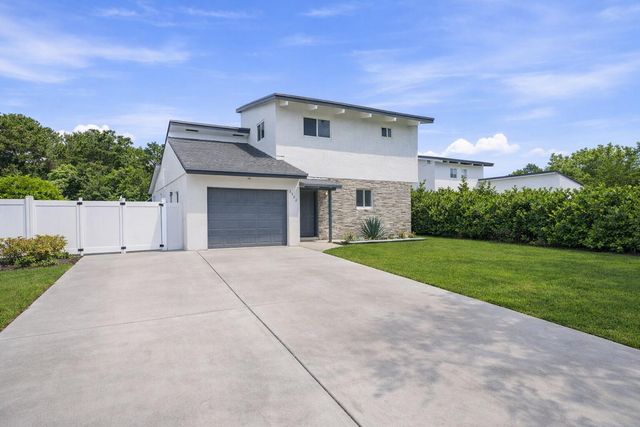 2522 Bessie Street, Delray Beach, FL 33444