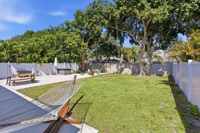 2522 Bessie Street, Delray Beach, FL 33444