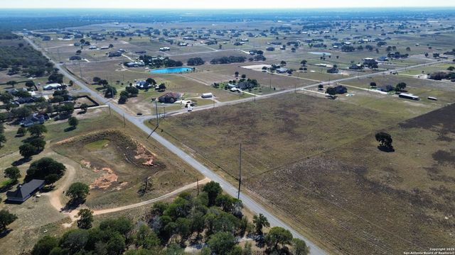1965 County Road 319, La Vernia, TX 78121