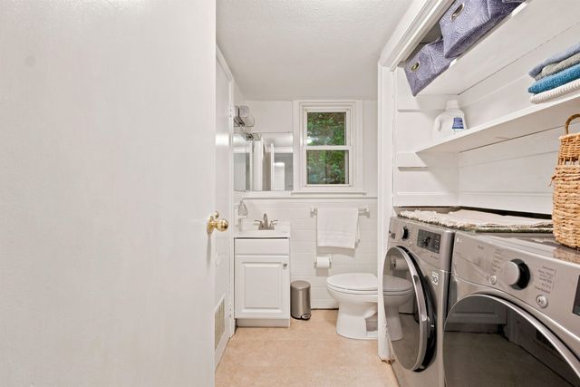 12 Ivy Lane, Plymouth, NH 03264
