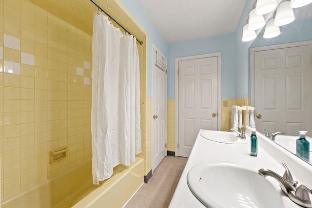 12 Ivy Lane, Plymouth, NH 03264