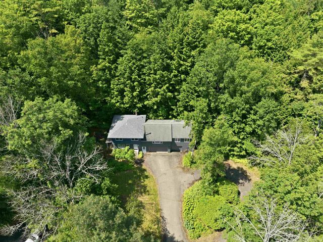 12 Ivy Lane, Plymouth, NH 03264
