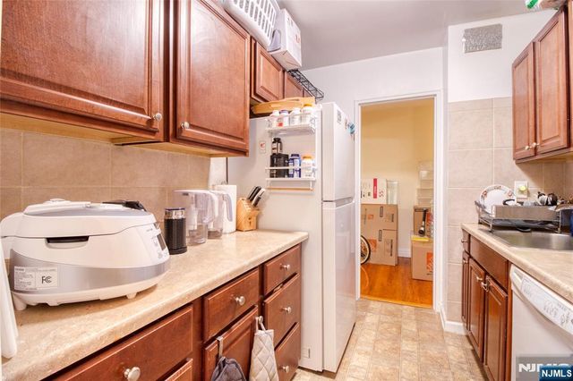 2160 Center Avenue 4S, Fort Lee, NJ 07024