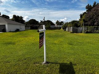 1450 SW DEL RIO Boulevard, Port St. Lucie, FL 34953