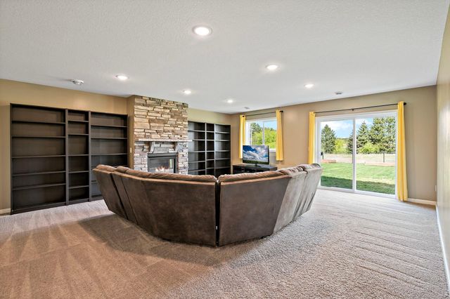 456 Bruce Larson Way, Somerset, WI 54025