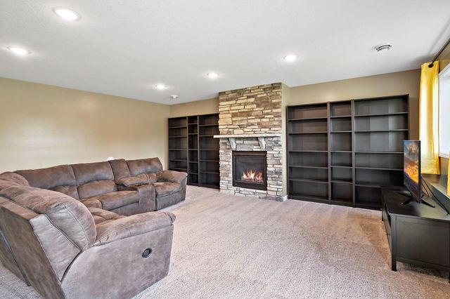 456 Bruce Larson Way, Somerset, WI 54025