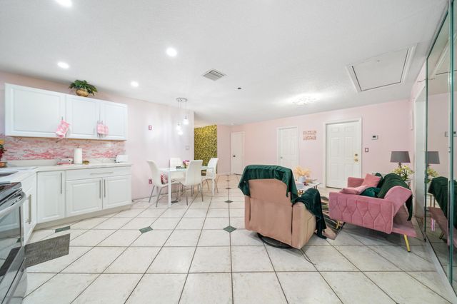 5720 Flagler Street, Hollywood, FL 33023