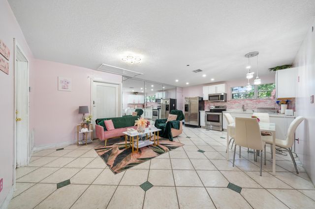 5720 Flagler Street, Hollywood, FL 33023