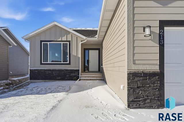 213 Plainside Ave Avenue, Harrisburg, SD 57032