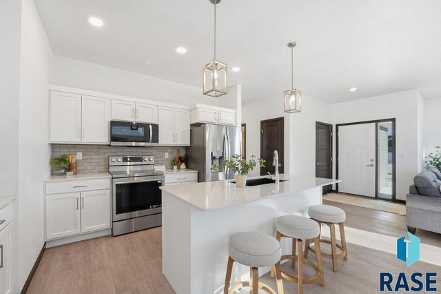 213 Plainside Ave Avenue, Harrisburg, SD 57032