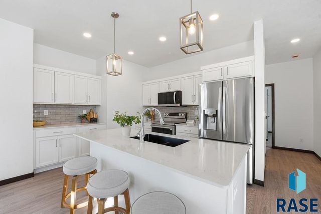 213 Plainside Ave Avenue, Harrisburg, SD 57032