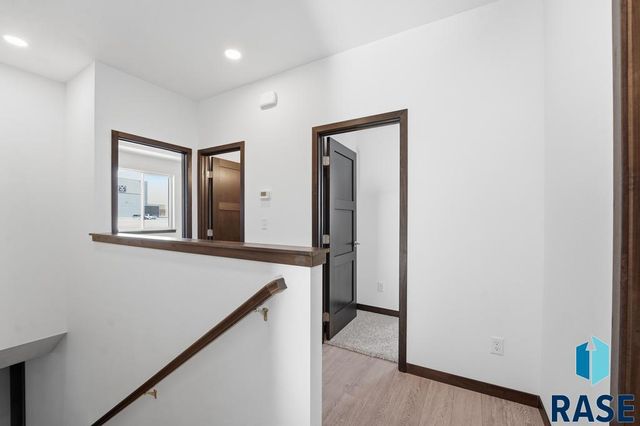 213 Plainside Ave Avenue, Harrisburg, SD 57032