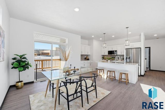 213 Plainside Ave Avenue, Harrisburg, SD 57032