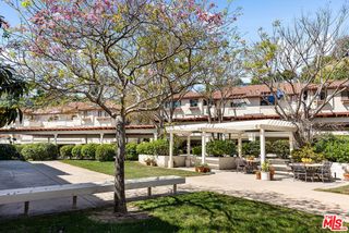 501 Palisades Drive 106, Pacific Palisades, CA 90272