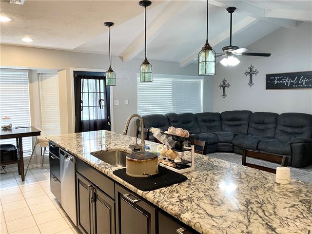 1128 Adeline Street St, Sinton, TX 78387