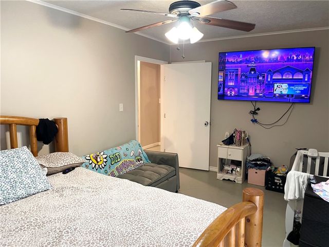 1128 Adeline Street St, Sinton, TX 78387