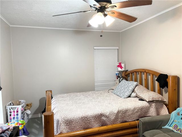 1128 Adeline Street St, Sinton, TX 78387