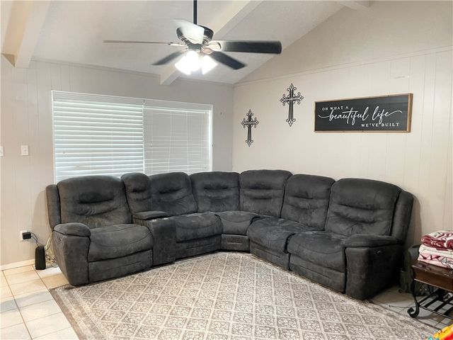 1128 Adeline Street St, Sinton, TX 78387