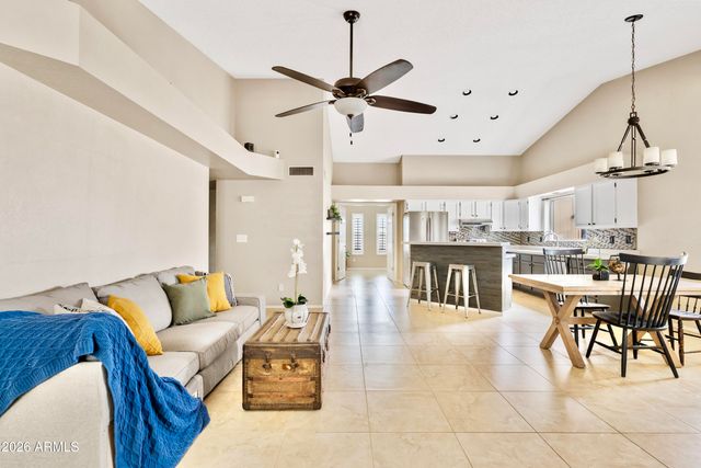 19048 N 6TH Drive, Phoenix, AZ 85027