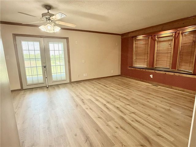 12356 Elkhorn Road, Rayville, MO 64084