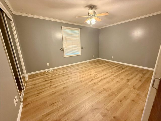 12356 Elkhorn Road, Rayville, MO 64084