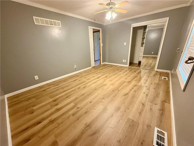 12356 Elkhorn Road, Rayville, MO 64084
