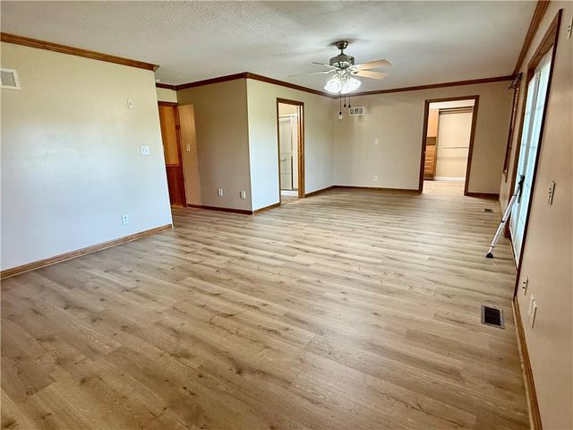12356 Elkhorn Road, Rayville, MO 64084