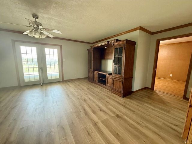 12356 Elkhorn Road, Rayville, MO 64084