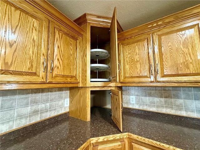 12356 Elkhorn Road, Rayville, MO 64084