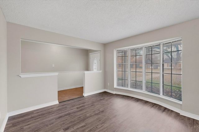 2134 Wellington Drive, Grand Prairie, TX 75051