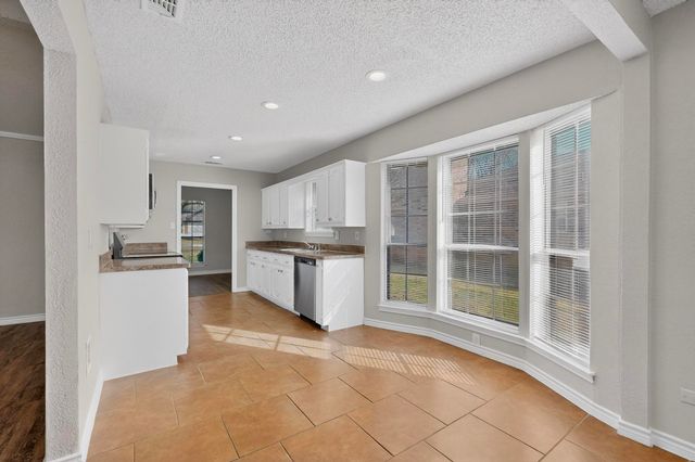 2134 Wellington Drive, Grand Prairie, TX 75051