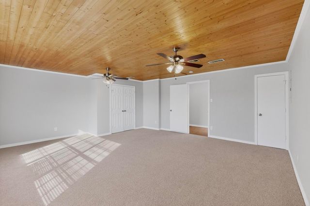 2134 Wellington Drive, Grand Prairie, TX 75051