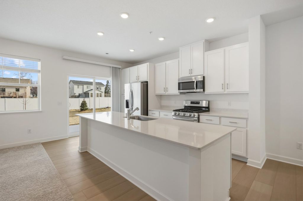 6137 205th Cove N, Forest Lake, MN 55025 — photo 2