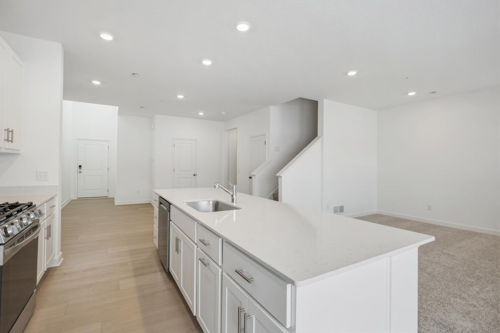 6137 205th Cove N, Forest Lake, MN 55025 — photo 3