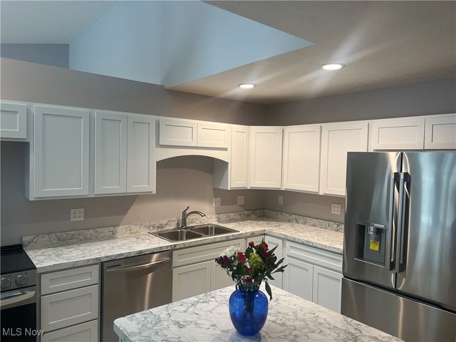 203 Knollton Drive, Millersburg, OH 44654