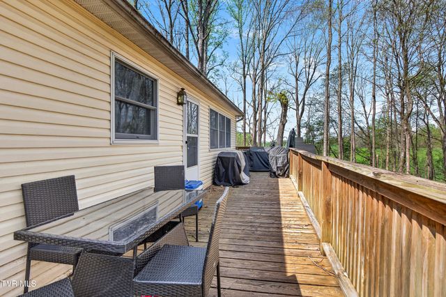 12034 Waterhouse Lane, Meadowview, VA 24361