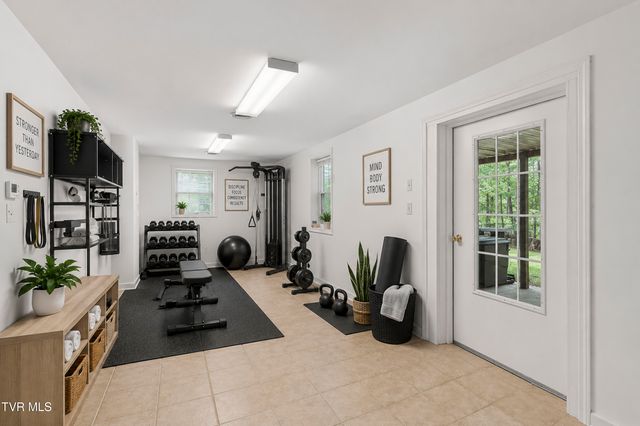 12034 Waterhouse Lane, Meadowview, VA 24361