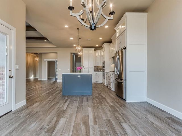 3909 Carmona Lakes Drive, Oklahoma City, OK 73160