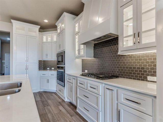 3909 Carmona Lakes Drive, Oklahoma City, OK 73160