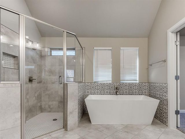 3909 Carmona Lakes Drive, Oklahoma City, OK 73160