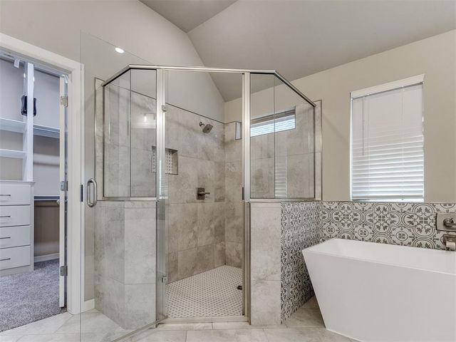 3909 Carmona Lakes Drive, Oklahoma City, OK 73160