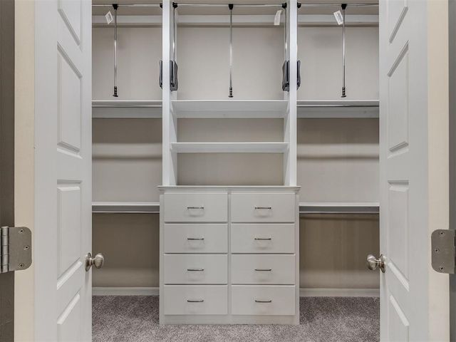 3909 Carmona Lakes Drive, Oklahoma City, OK 73160